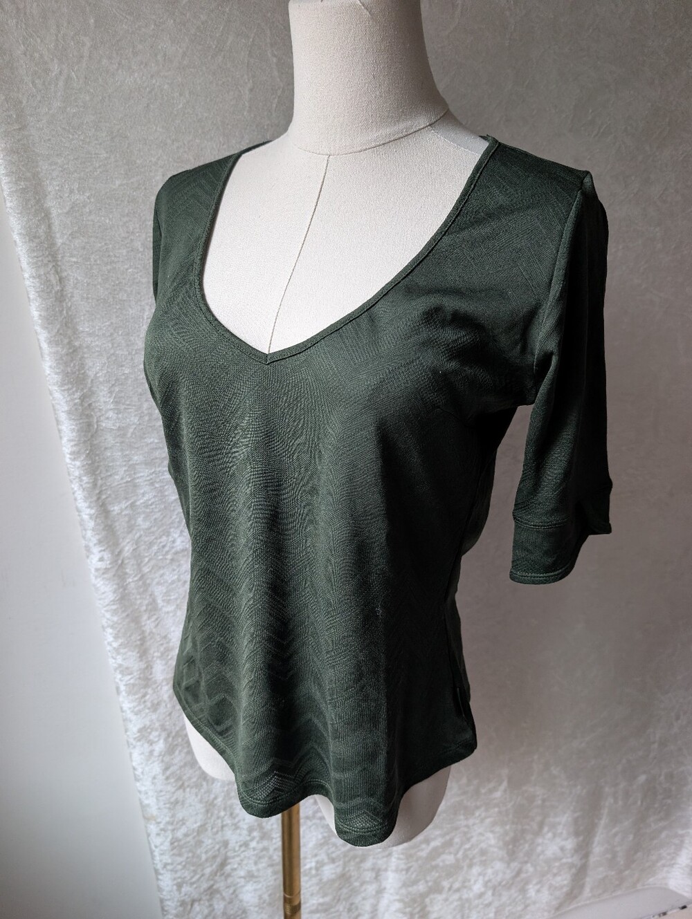 Mountain Hardware Women's Short Sleeve Forest Green Outdoor Shirt Chevron